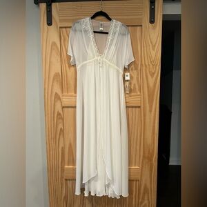 In Bloom Nightgown and Robe Set